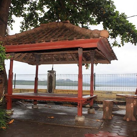 Baru Dua Beach Banyuwangi (East Java) Exterior foto